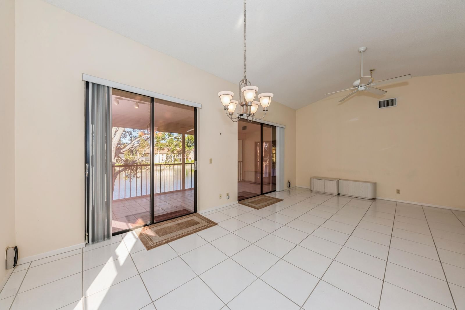 10439 S Circle Lake Drive #201, Boynton Beach, FL 33437 photo 3
