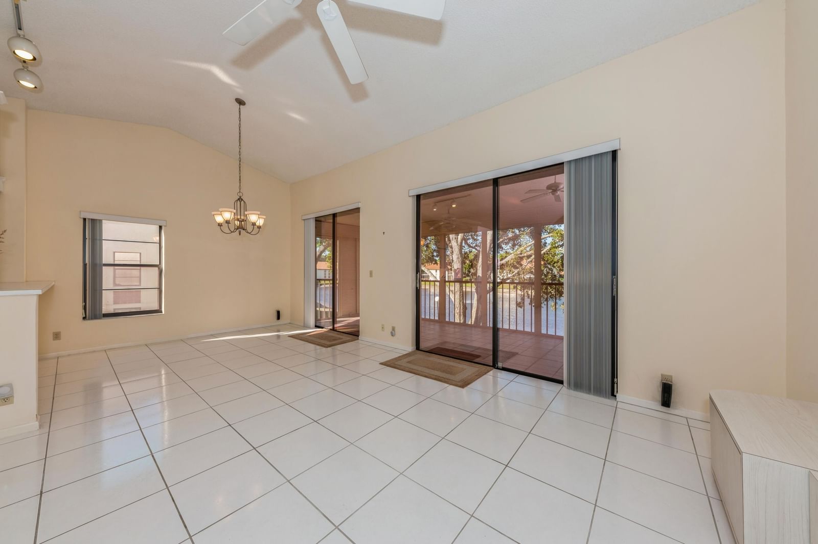 10439 S Circle Lake Drive #201, Boynton Beach, FL 33437 photo 4
