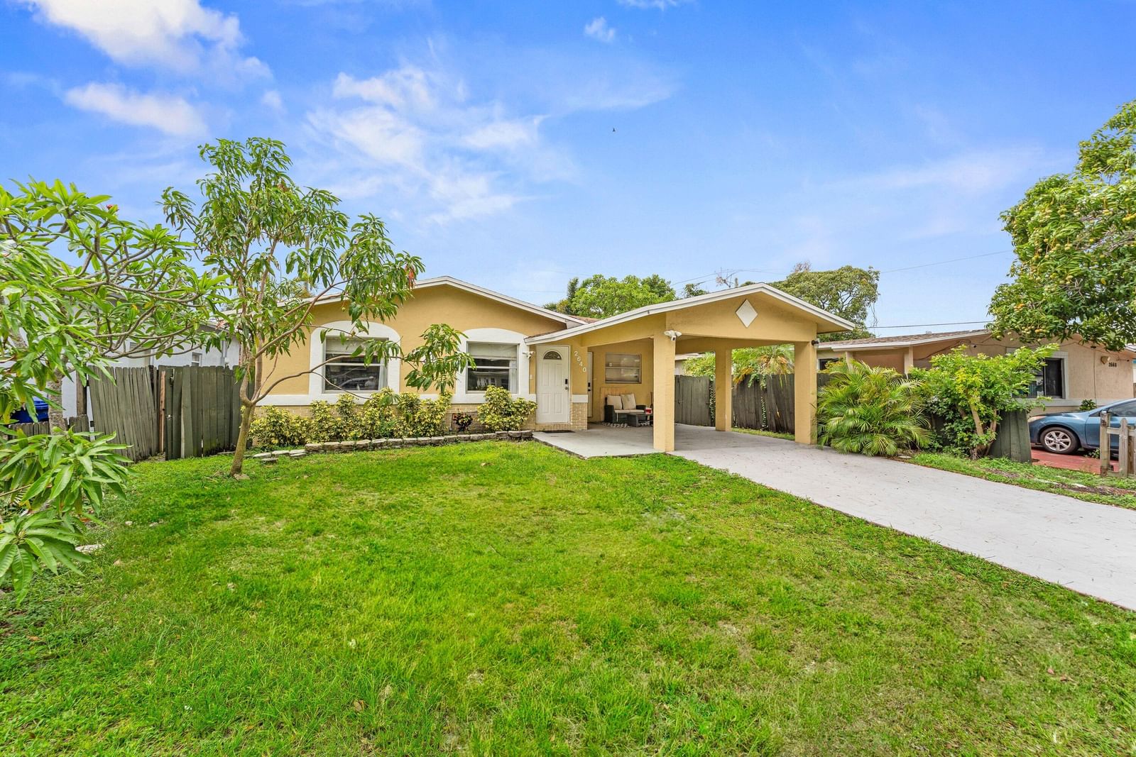 2640 NW 14th Court, Fort Lauderdale, FL 33311 photo 2