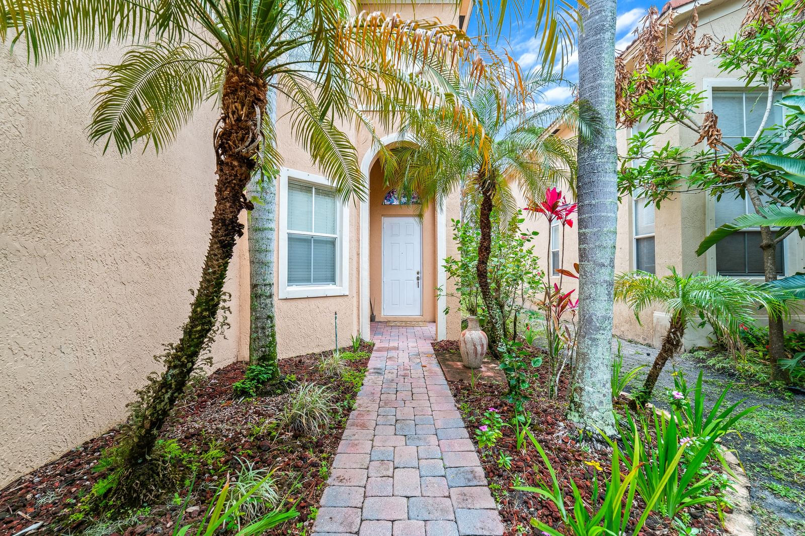 6004 Spring Lake Terrace, Fort Pierce, FL 34951 photo 2