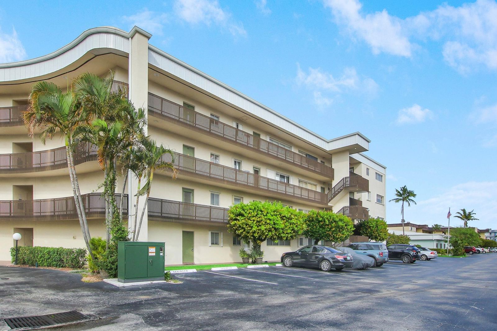 300 Waterway Drive S #407, Lantana, FL 33462 photo 2
