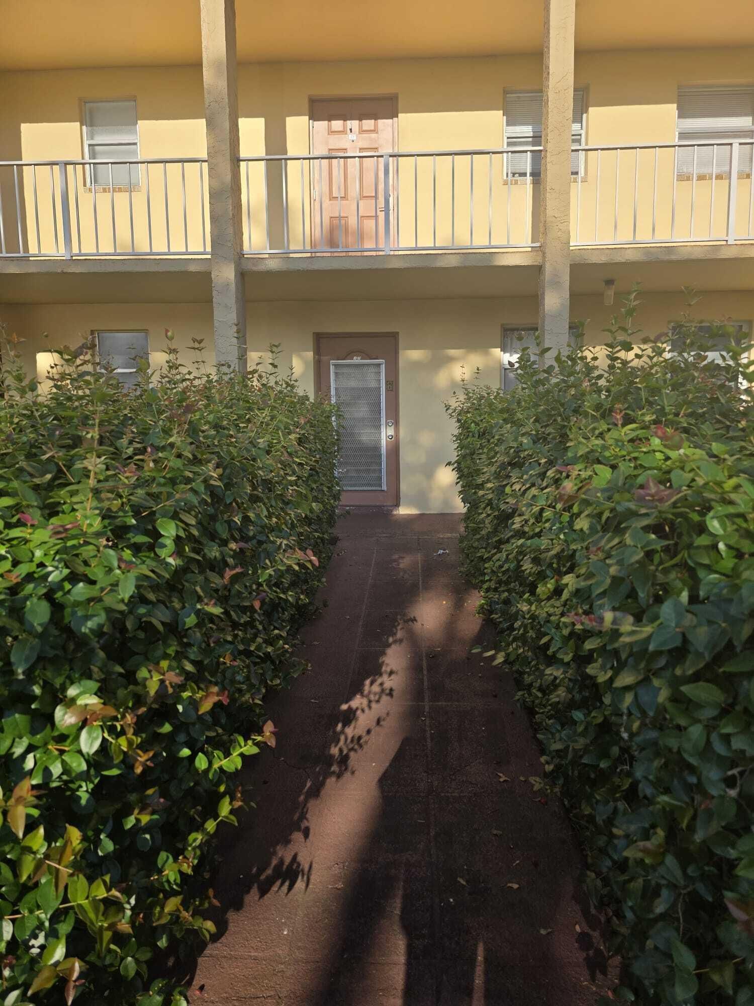 8400 Sunrise Lakes Boulevard #107, Sunrise, FL 33322 photo 5