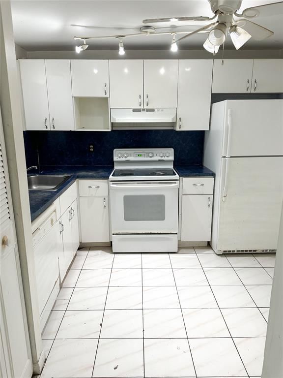 1830 Dixianna Street #201, Hollywood, FL 33020 photo 5