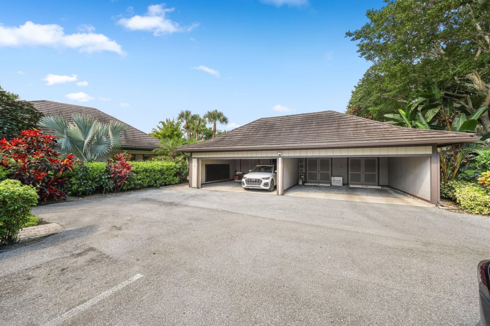 2835 Polo Island Drive #H104, Wellington, FL 33414 photo 2