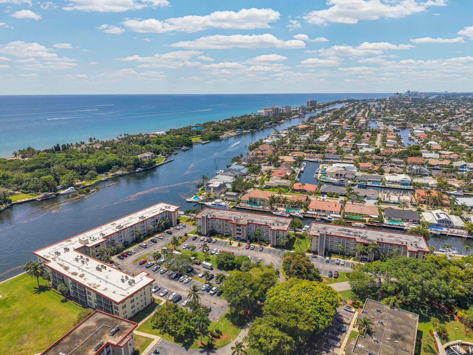 3050 NE 48th Court #305, Lighthouse Point, FL 33064 photo 2