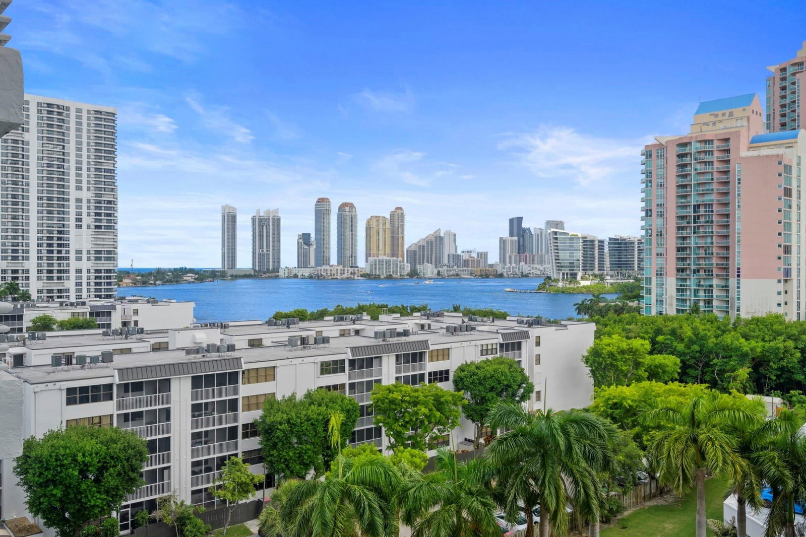 3300 NE 192nd Street #915, Aventura, FL 33180 photo 2