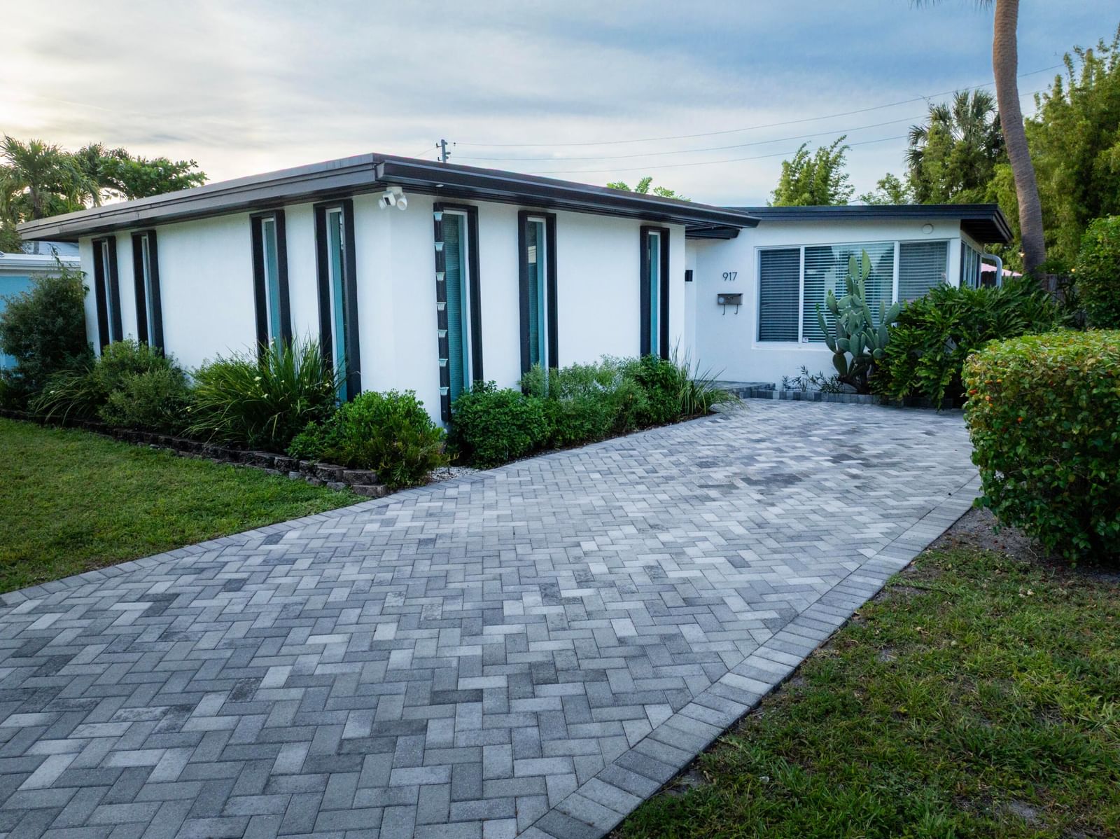 917 NE 18th Street, Fort Lauderdale, FL 33305 photo 2