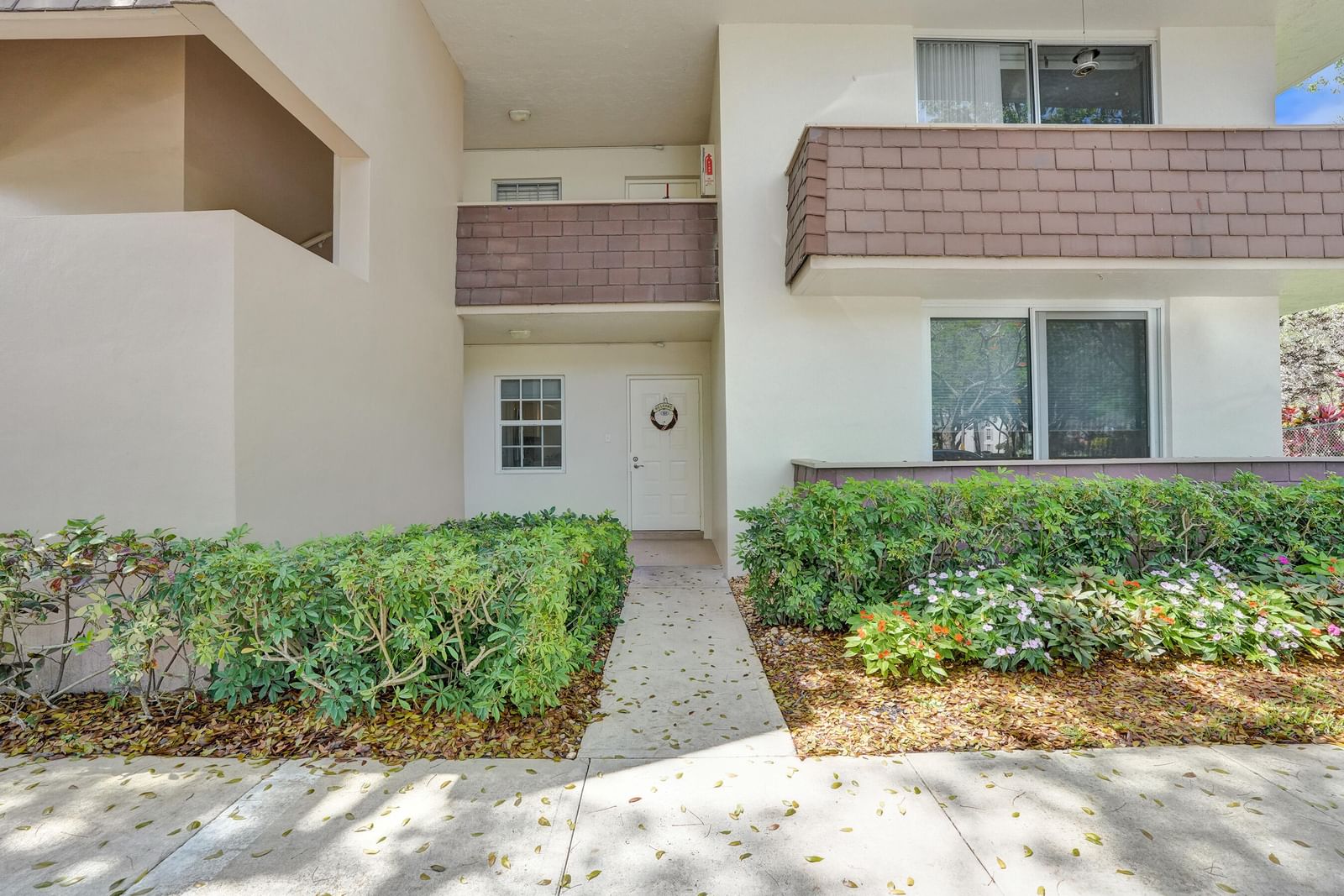 3621 Oaks Clubhouse Drive #101, Pompano Beach, FL 33069 photo 2