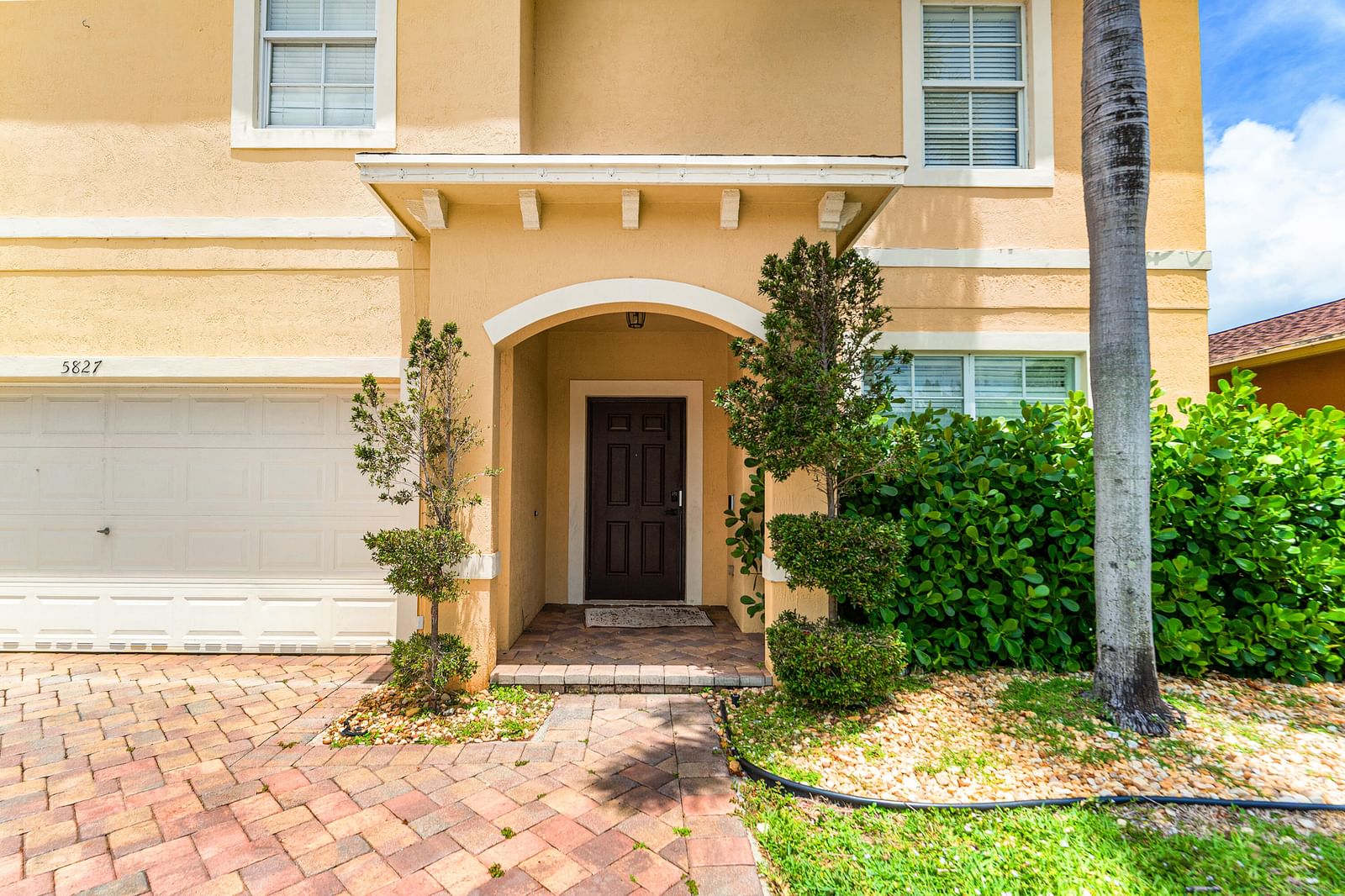 5827 Gypsum Place, West Palm Beach, FL 33413 photo 4