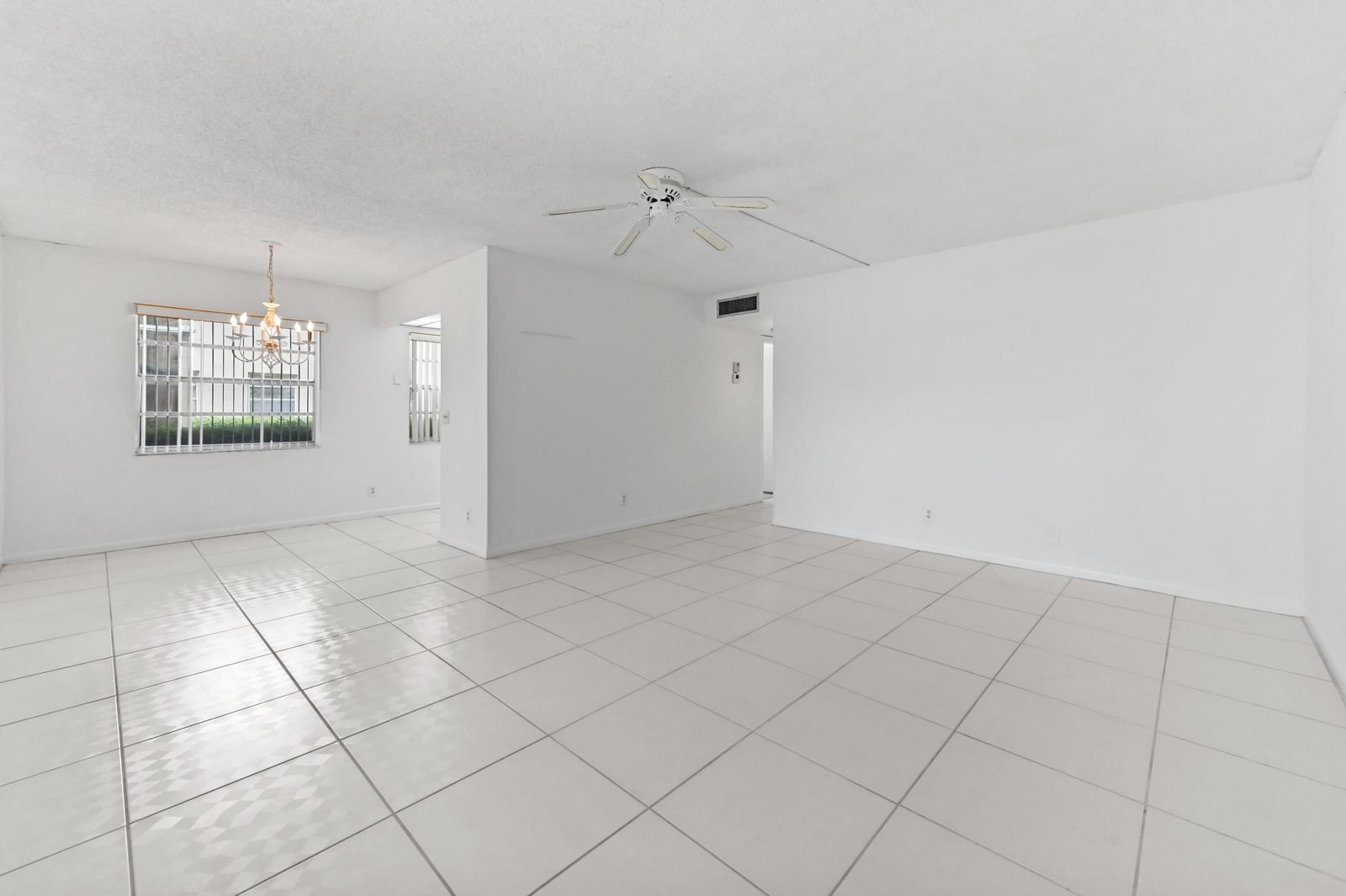 346 Capri #H, Delray Beach, FL 33484 photo 2