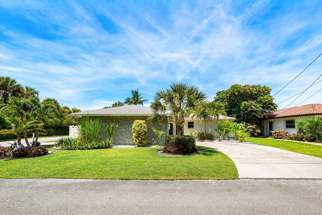 106 Periwinkle Drive, Hypoluxo, FL 33462 photo 2