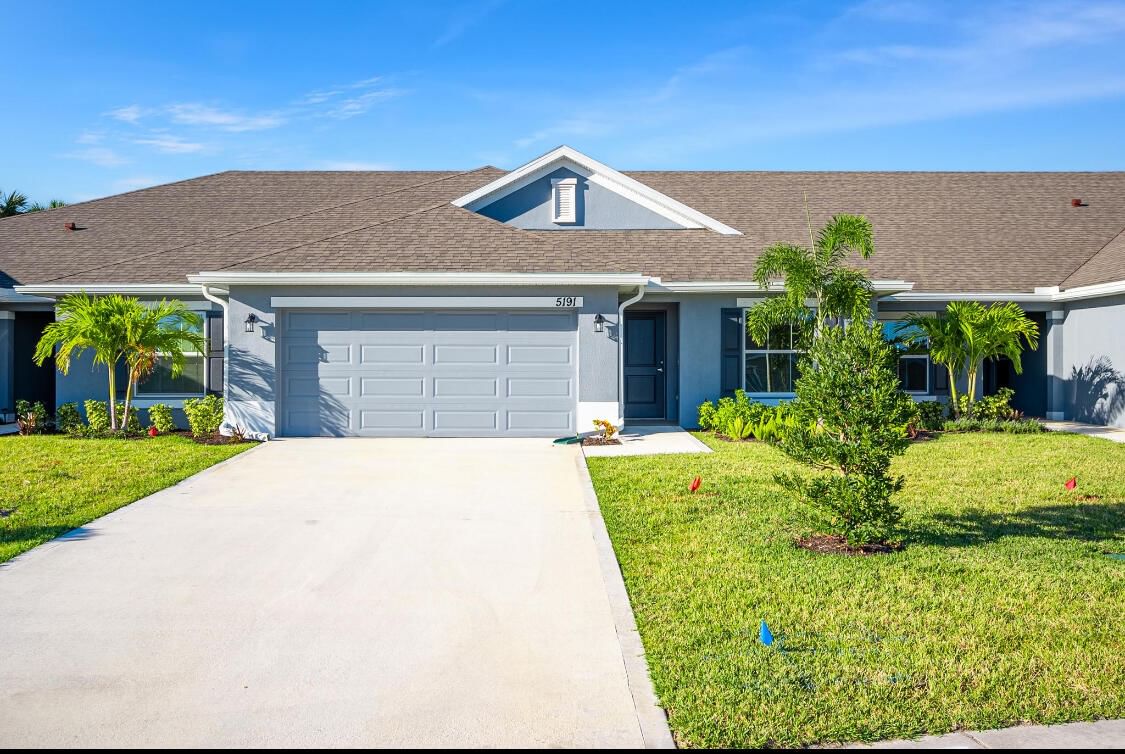 8605 Giovanni Avenue, Fort Pierce, FL 34951 photo 2