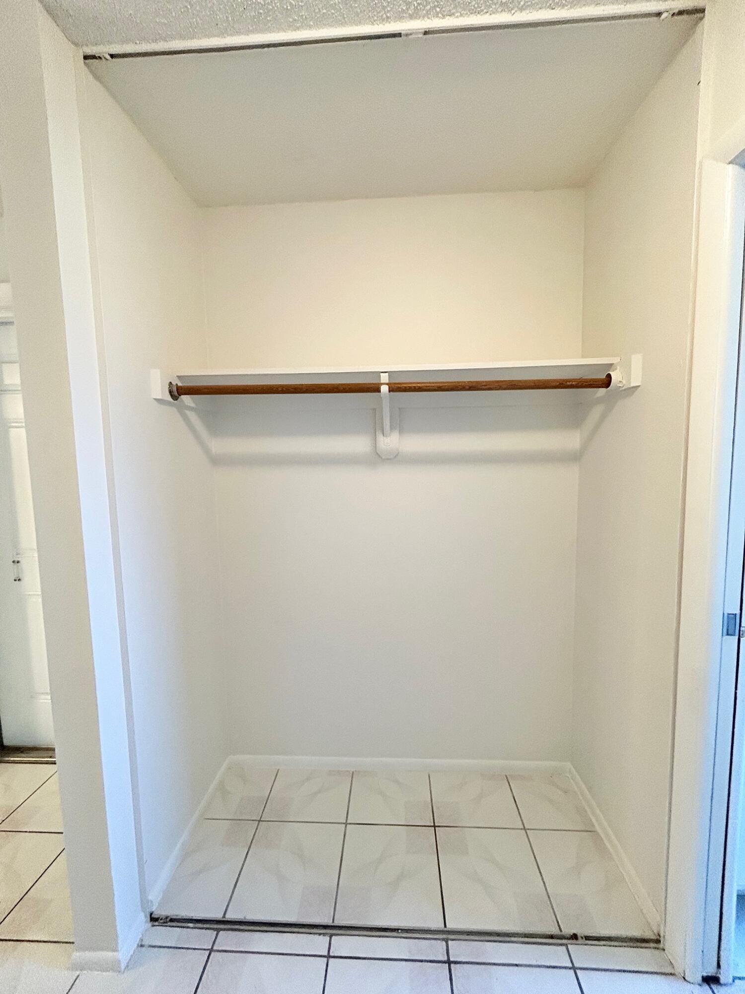 2911 Ashley Dr DR #J, West Palm Beach, FL 33415 photo 5