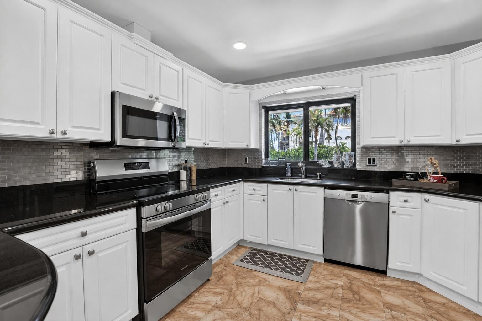 4310 S Ocean Boulevard #B, Highland Beach, FL 33487 photo 2