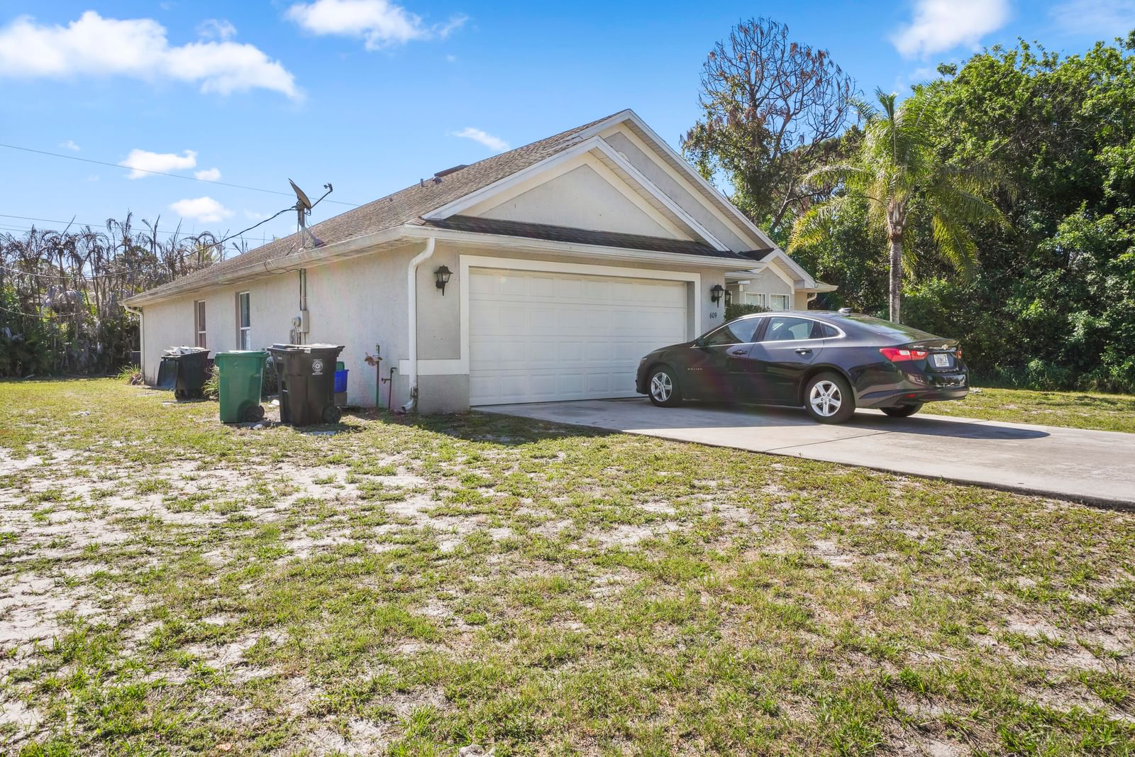 609 NW Cardinal Drive, Port St Lucie, FL 34983 photo 2