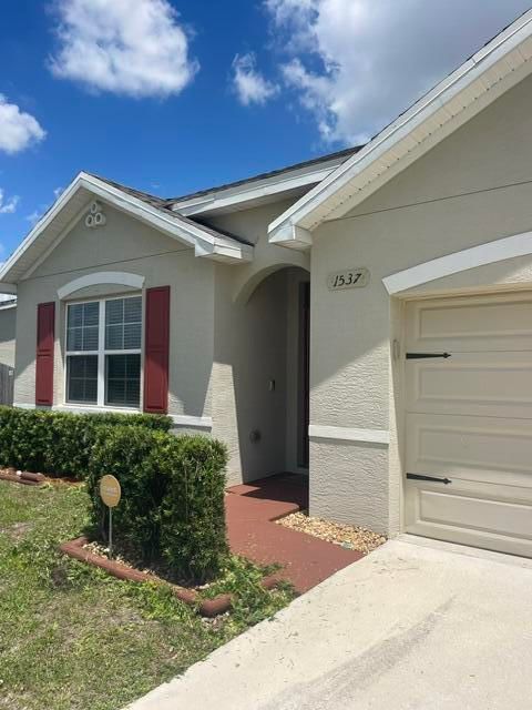 1537 SW Meridian Avenue, Port St Lucie, FL 34953 photo 4
