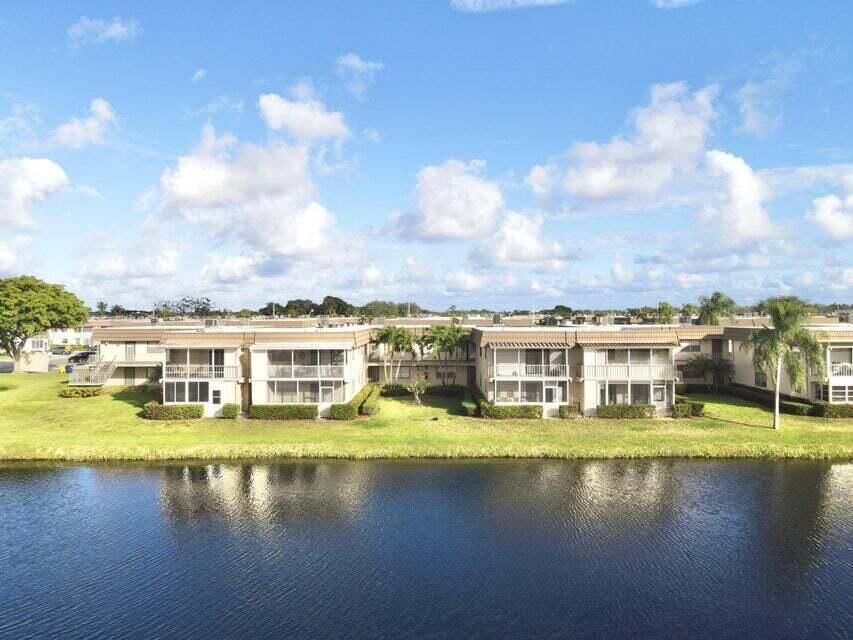 259 Saxony F #259, Delray Beach, FL 33446 photo 2