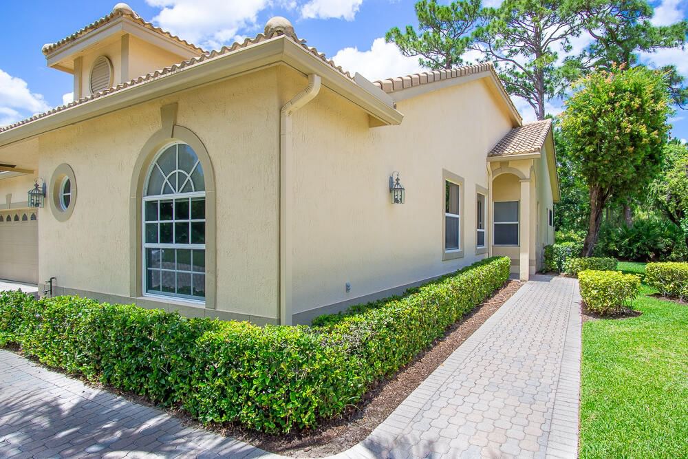 7084 Torrey Pines Circle, Port St Lucie, FL 34986 photo 3