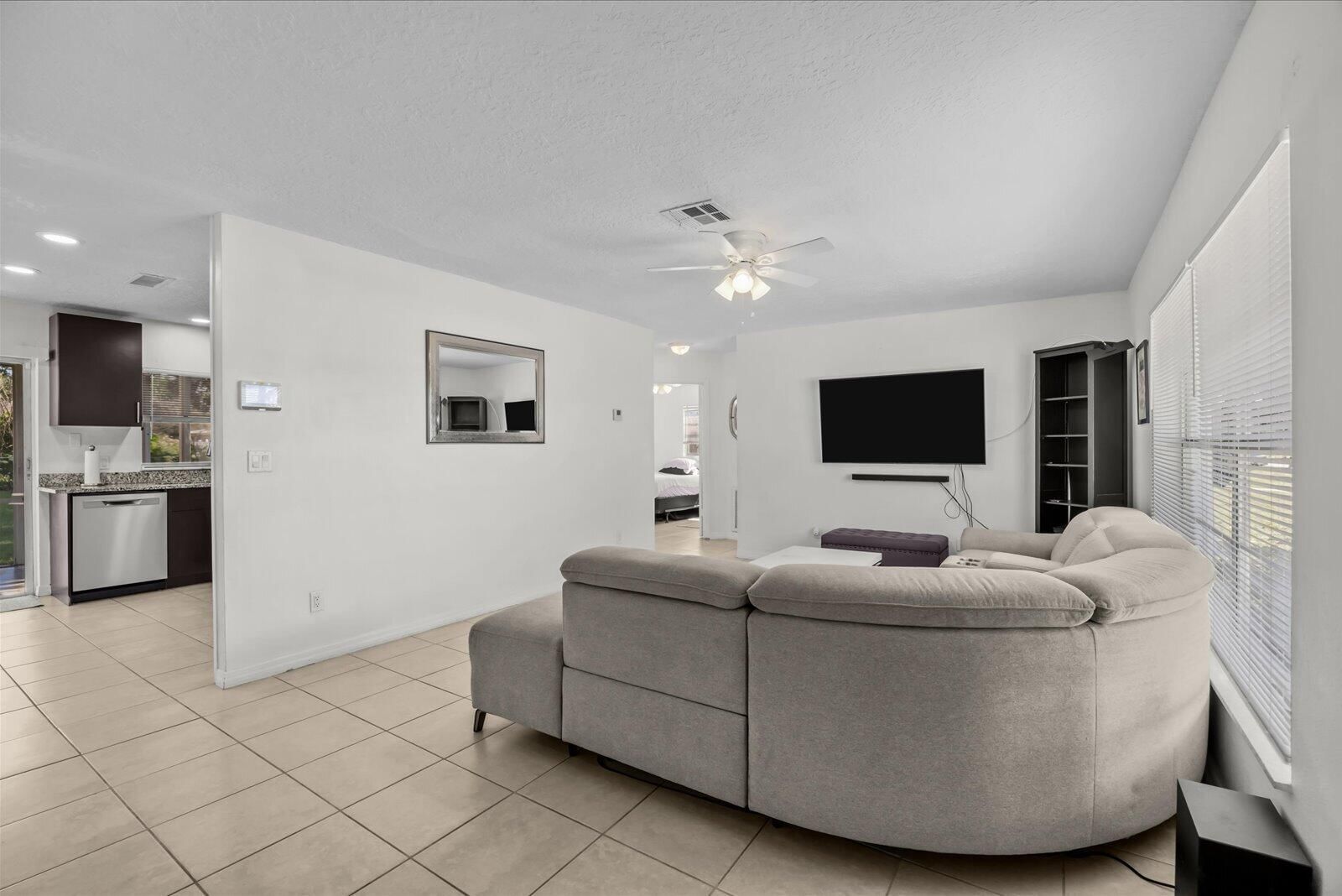 1549 SE Minorca Avenue, Port St Lucie, FL 34952 photo 5