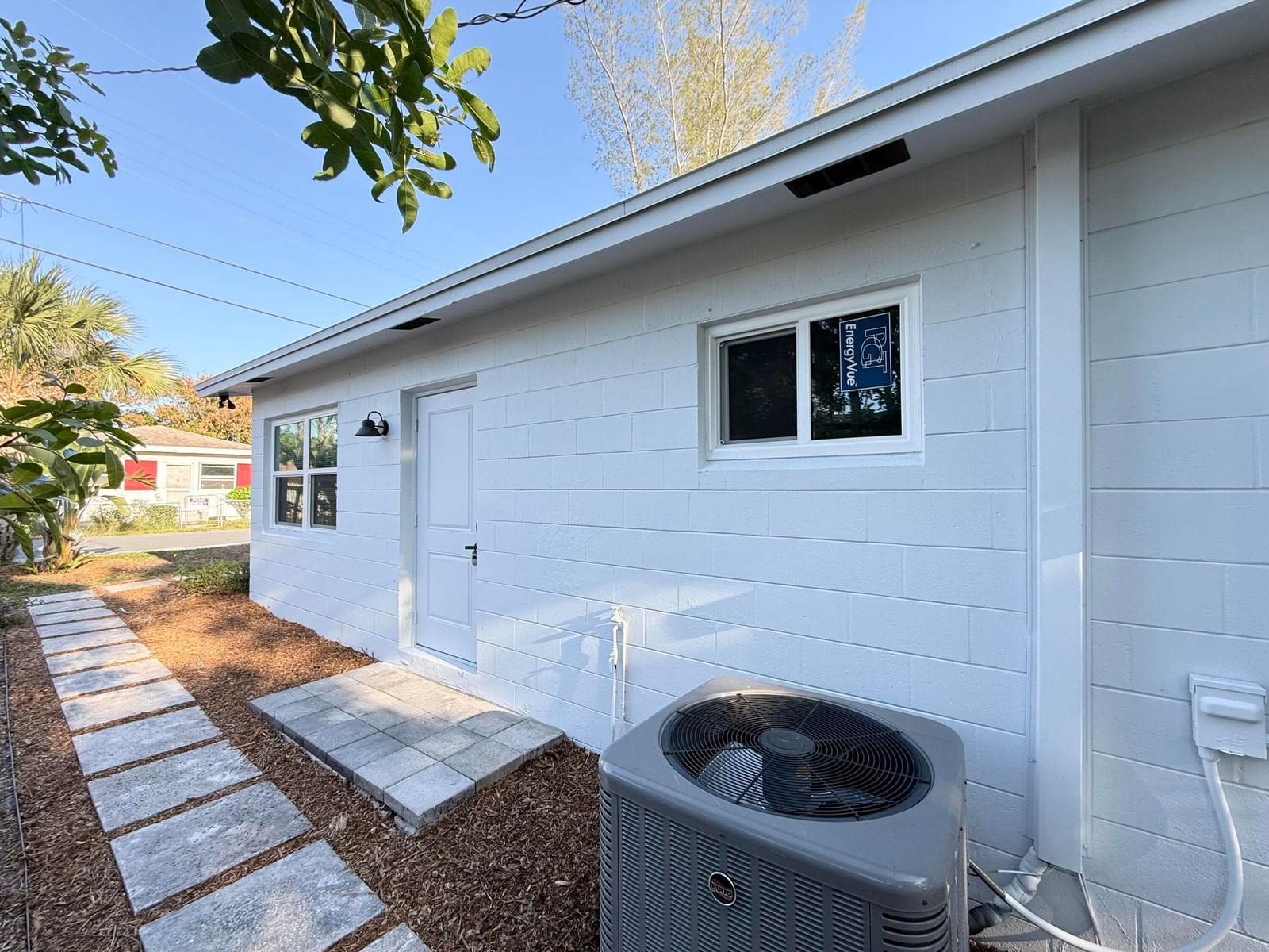 912 SE Tarpon Avenue, Stuart, FL 34994 photo 4