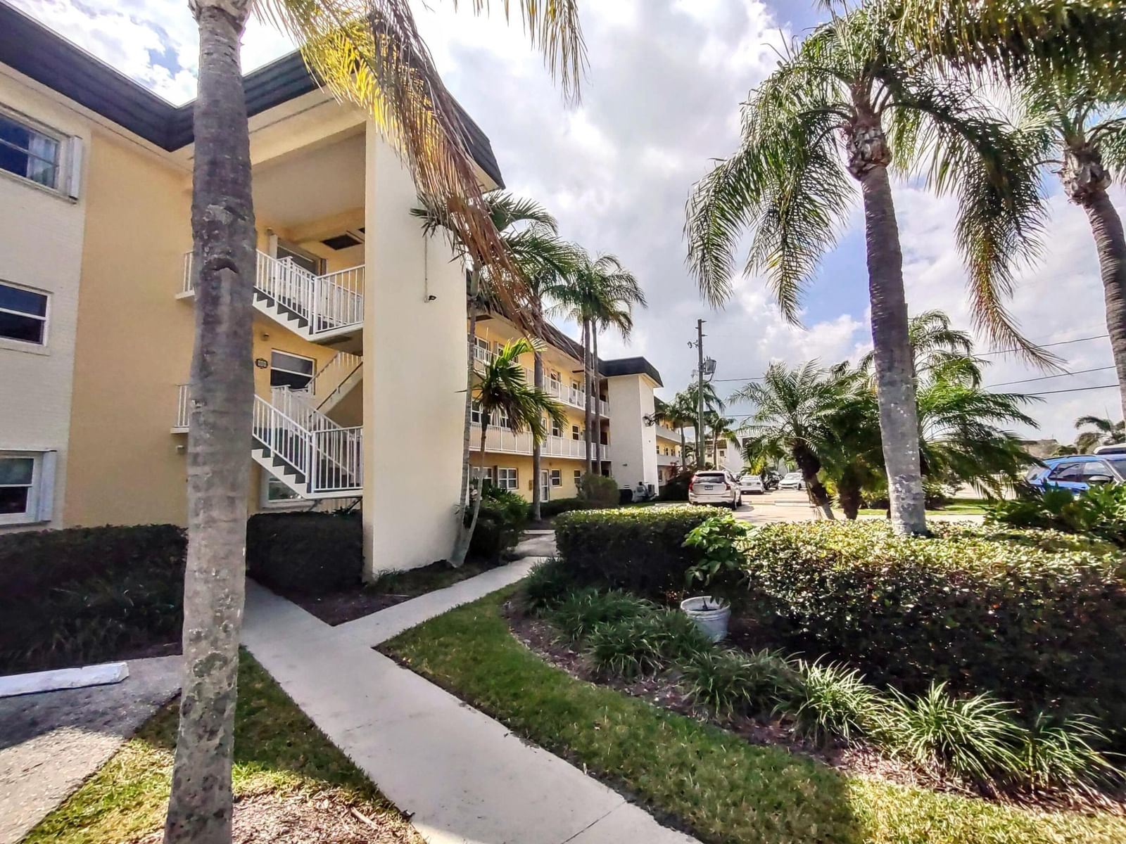 1351 Bayshore Drive #108, Fort Pierce, FL 34949 photo 2