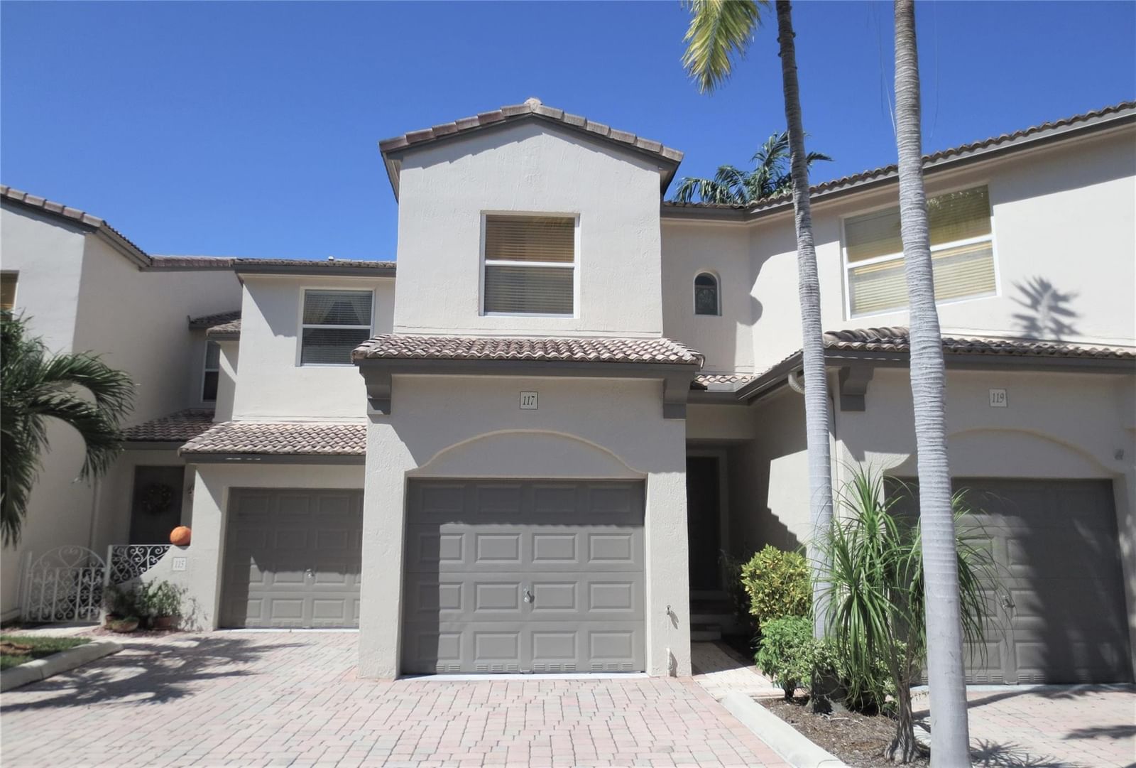 1900 Oceanwalk Lane #117, Lauderdale By The Sea, FL 33062 photo 2