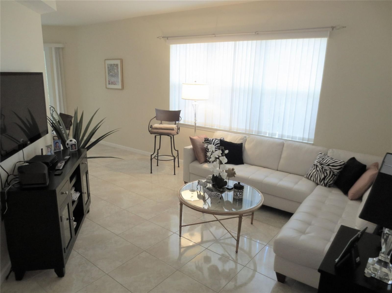 1900 Oceanwalk Lane #117, Lauderdale By The Sea, FL 33062 photo 5