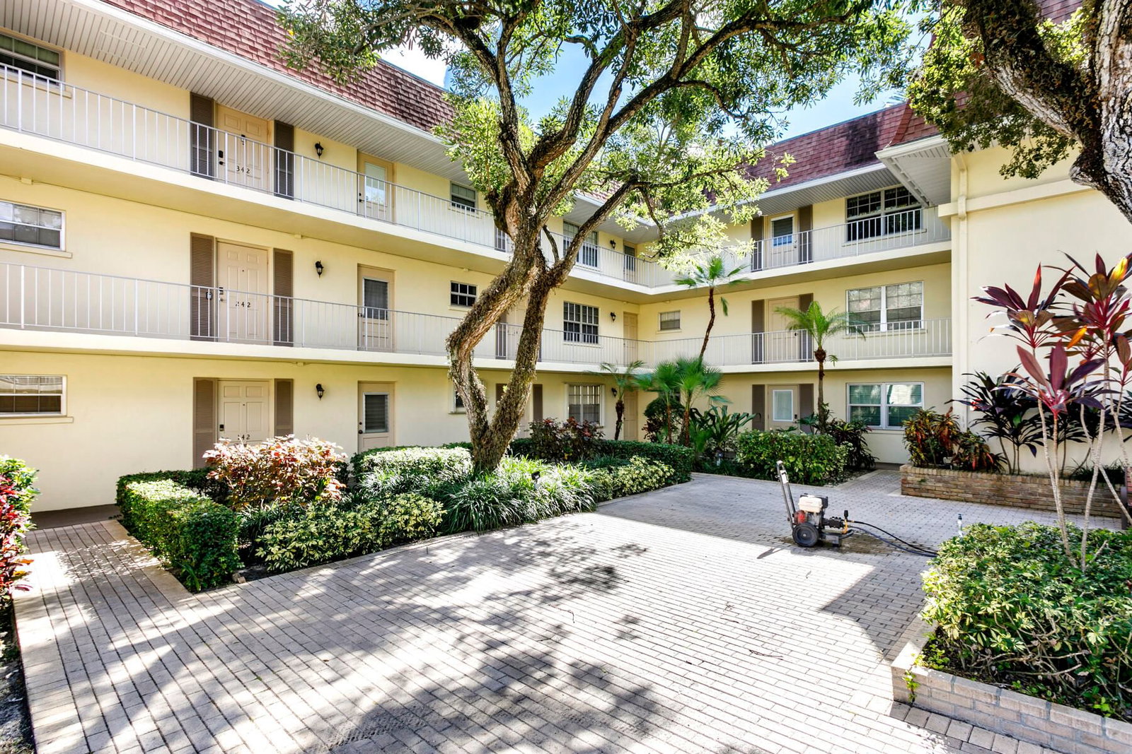 5510 Tamberlane Circle #242, Palm Beach Gardens, FL 33418 photo 2