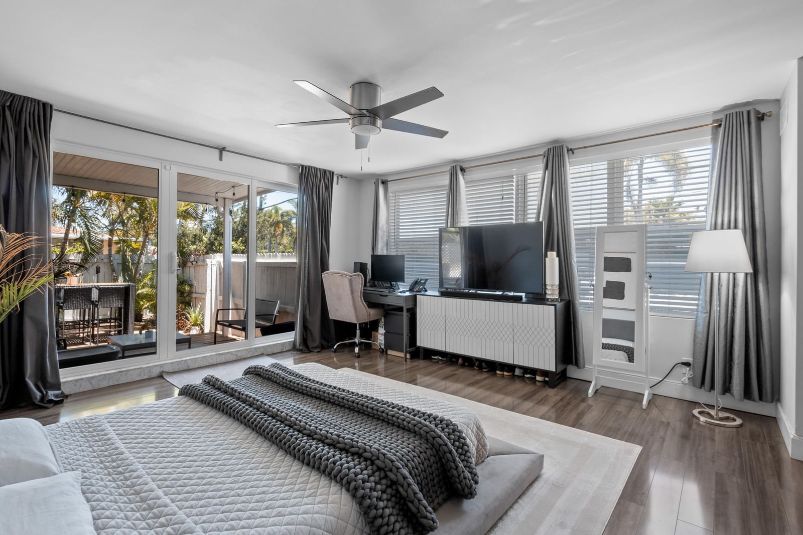 1603 Jefferson Street, Hollywood, FL 33020 photo 3