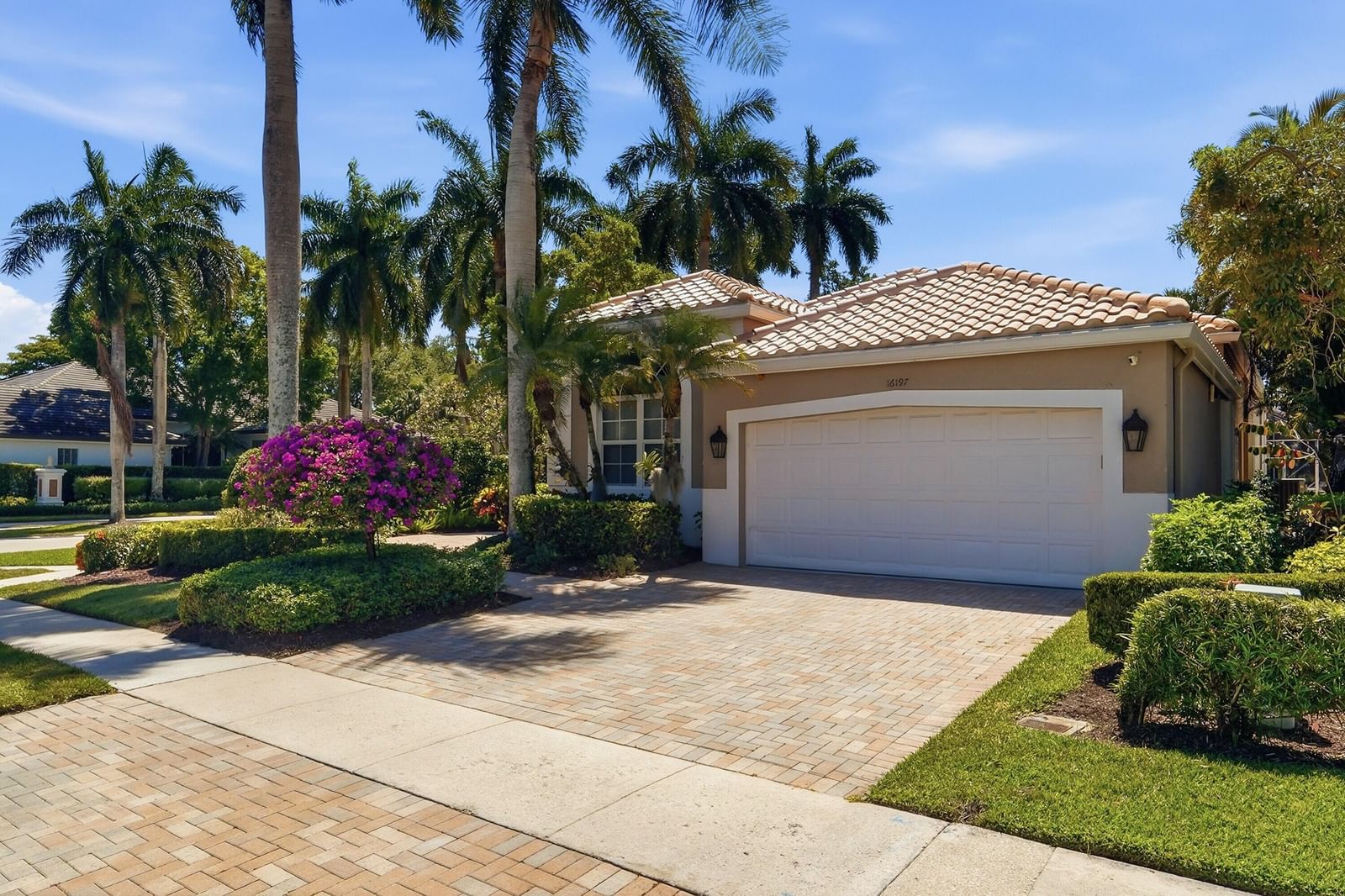 16197 Villa Vizcaya Place, Delray Beach, FL 33446 photo 2