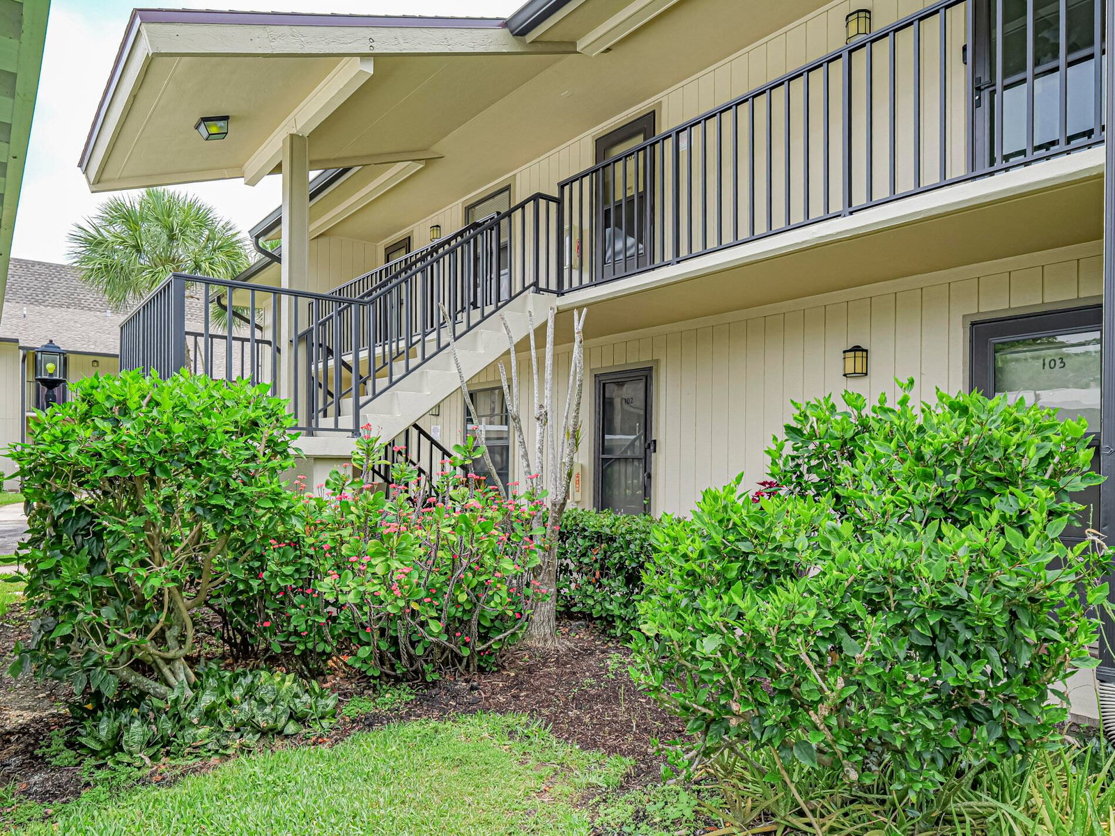 23 Plantation Drive #102, Vero Beach, FL 32966 photo 4