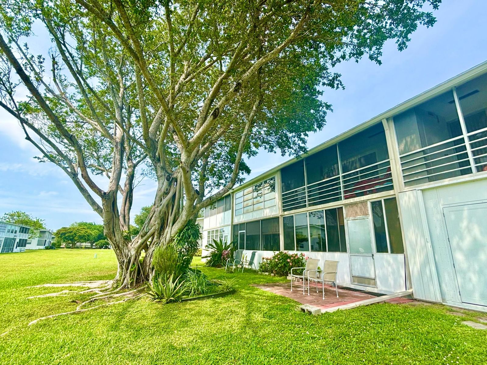203 Farnham I, Deerfield Beach, FL 33442 photo 3