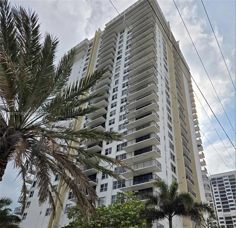 2201 S OCEAN Drive #1705, Hollywood, FL 33019 photo 2
