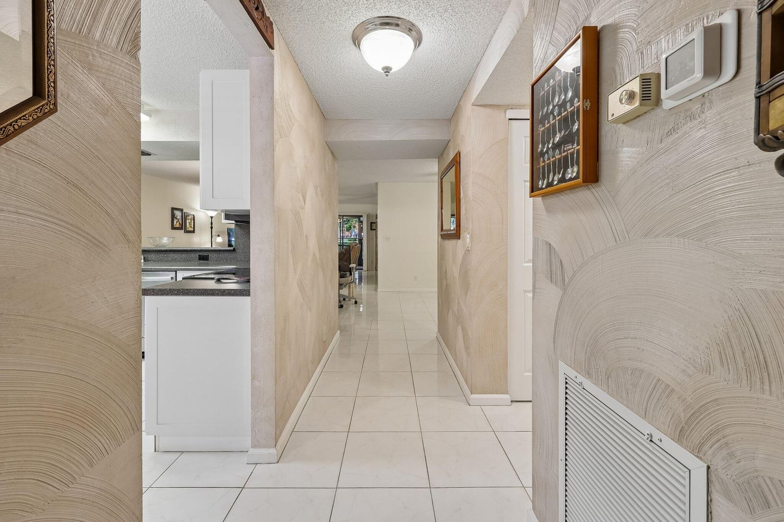 9681 E Sills Dr DR E #102, Boynton Beach, FL 33437 photo 2