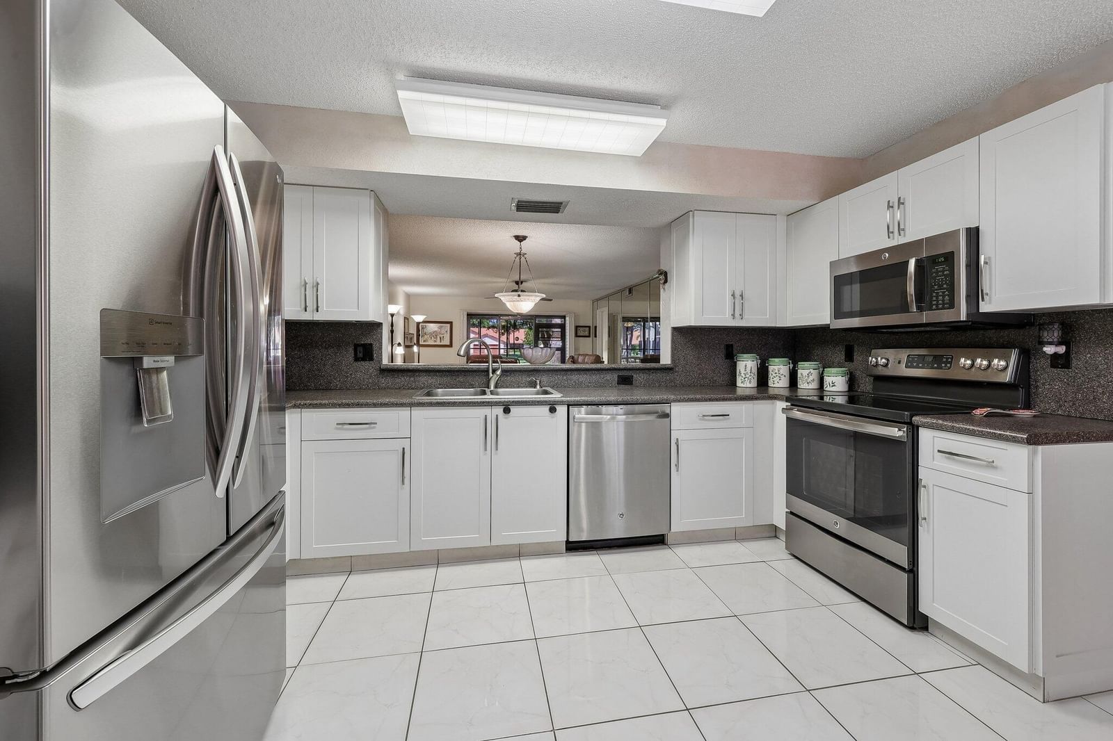 9681 E Sills Dr DR E #102, Boynton Beach, FL 33437 photo 4