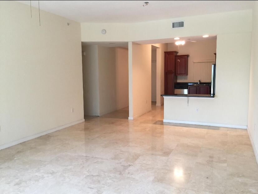 1610 Presidential Way Way #B-305, West Palm Beach, FL 33401 photo 2