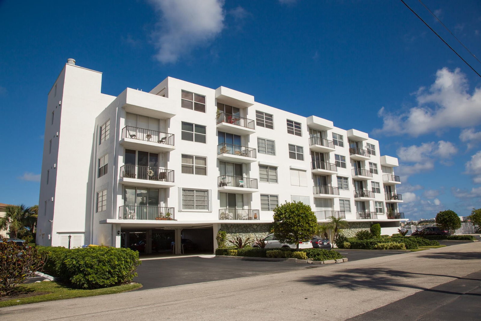 301 Croton Avenue #405, Lantana, FL 33462 photo 2