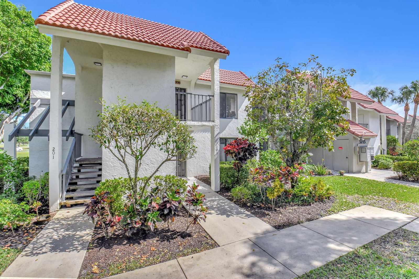 5715 Fairway Park Drive #201, Boynton Beach, FL 33437 photo 2