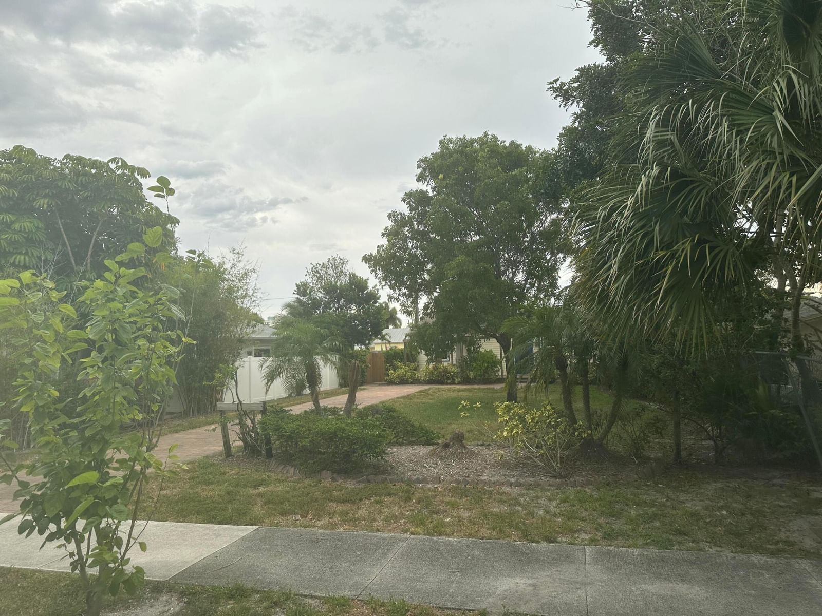 729 SE 2nd Avenue, Delray Beach, FL 33483 photo 2