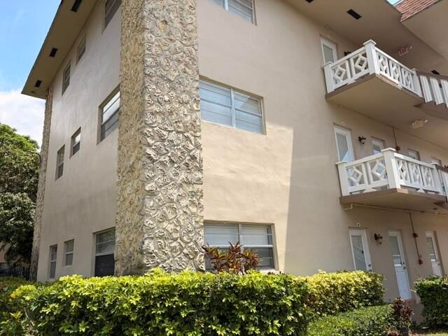 5103 NW 35th Street #401, Lauderdale Lakes, FL 33319 photo 5