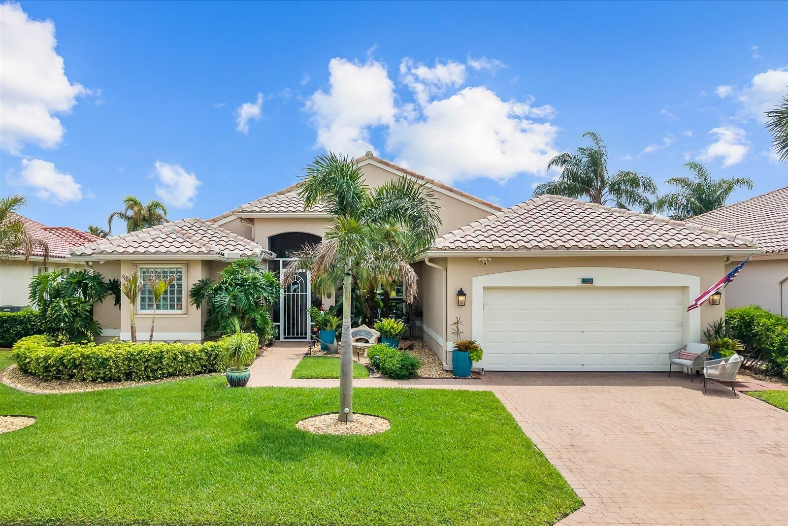 482 NW Blue Lake Drive, Port St Lucie, FL 34986 photo 2