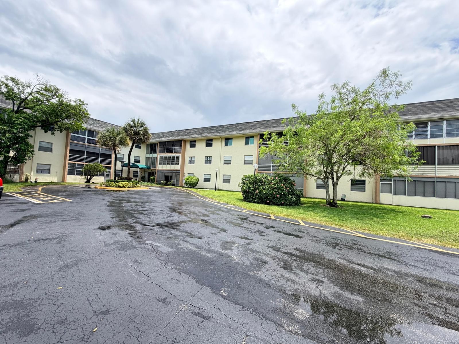 5180 E Sabal Palm Boulevard #228, Tamarac, FL 33319 photo 3