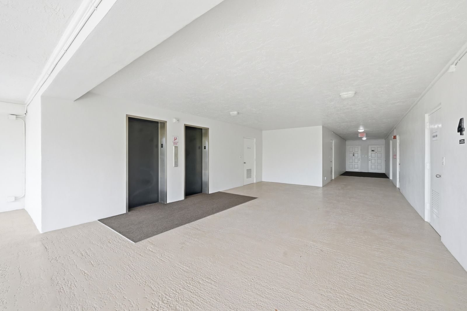 3800 Oaks Clubhouse Drive #410, Pompano Beach, FL 33069 photo 3