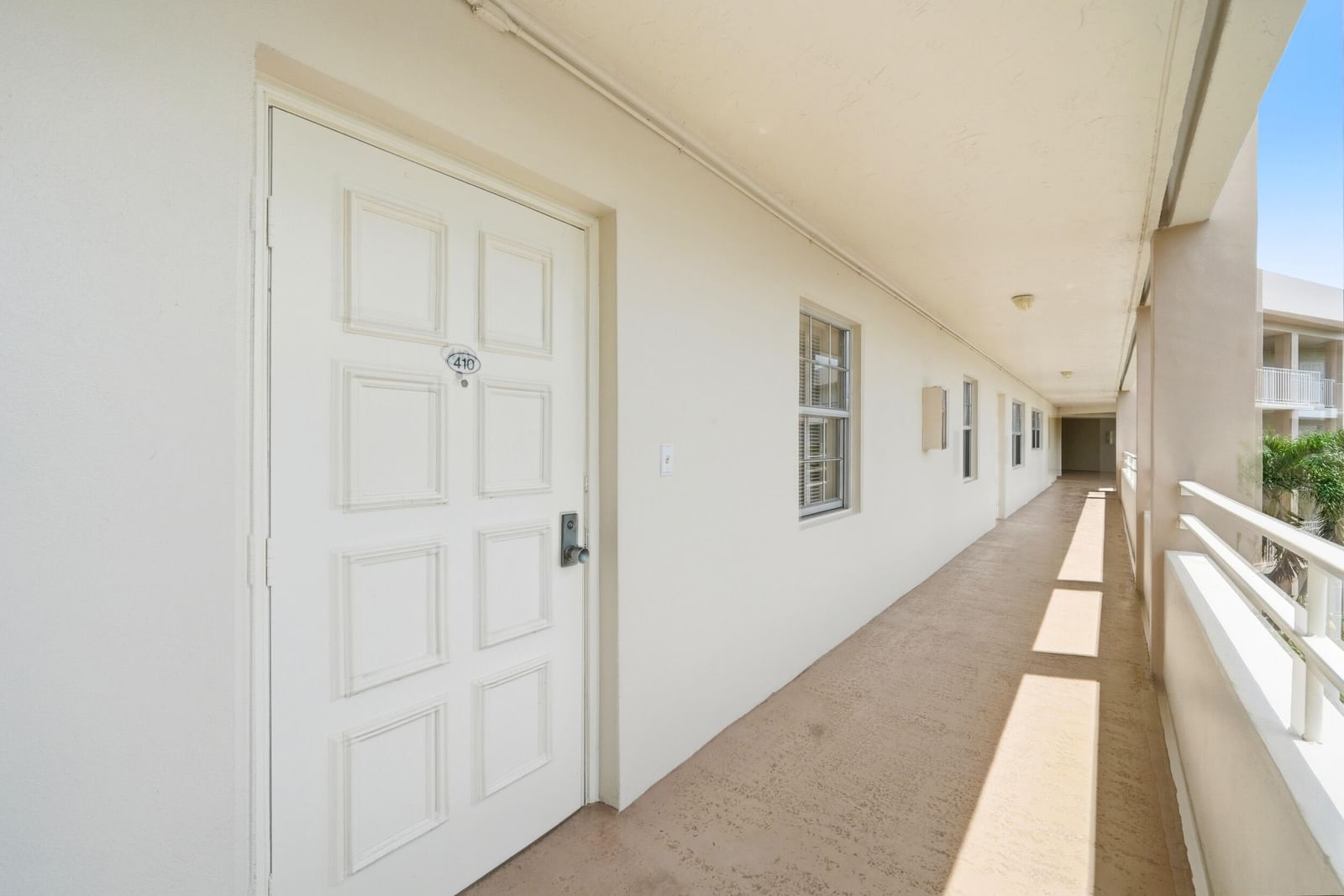 3800 Oaks Clubhouse Drive #410, Pompano Beach, FL 33069 photo 4