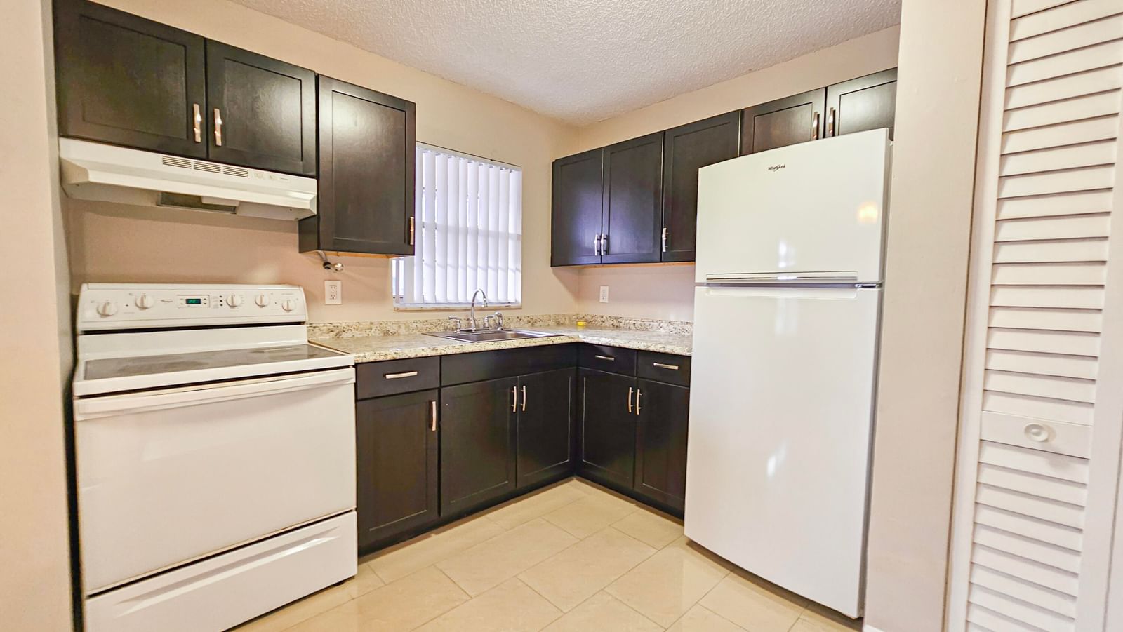 416 Lakeside Drive #129, Margate, FL 33063 photo 4