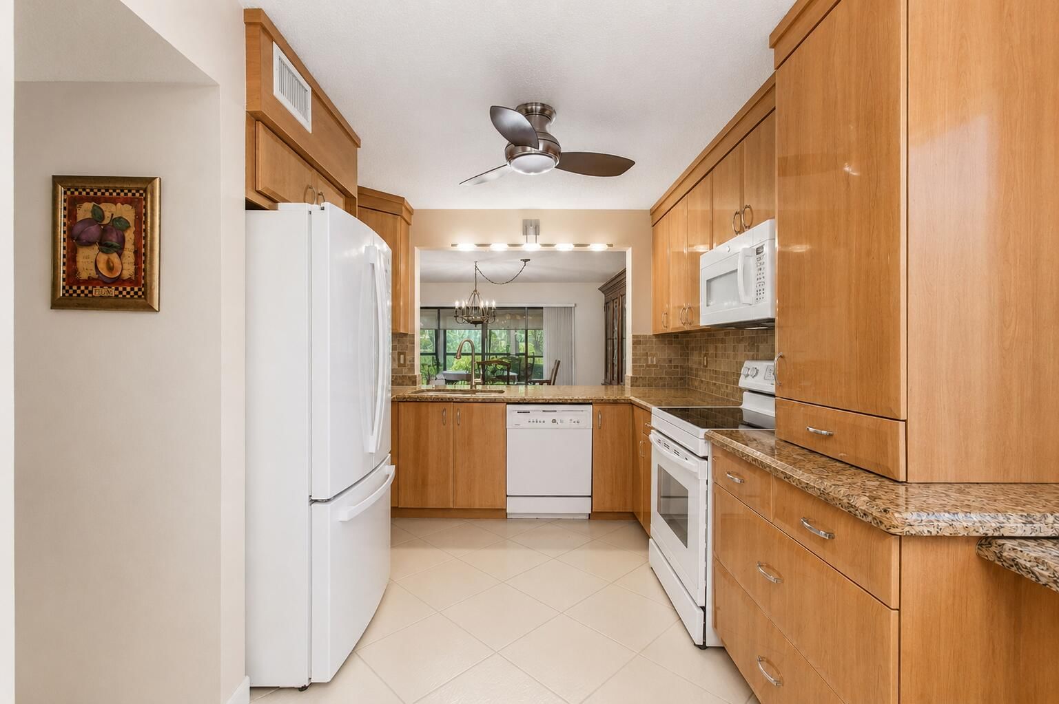 5561 Fairway Park Drive #104, Boynton Beach, FL 33437 photo 3