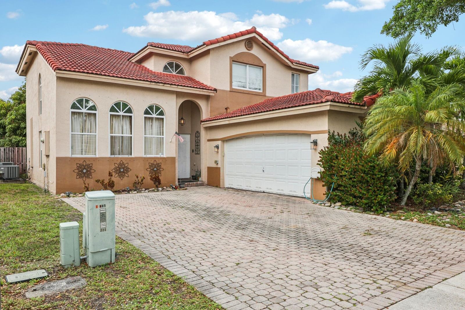 405 E Royal Cove Circle, Davie, FL 33325 photo 2