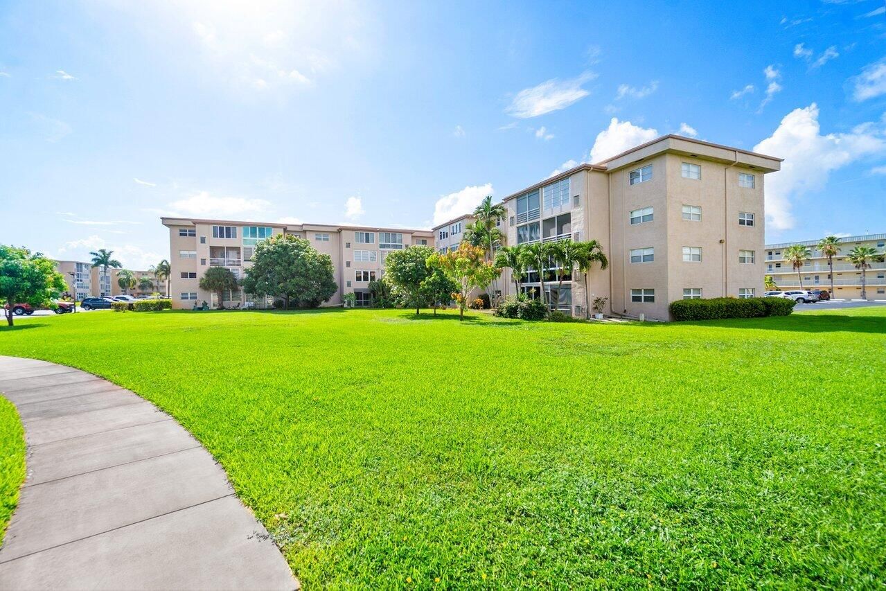 2615 NE 1st Court #410, Boynton Beach, FL 33435 photo 2