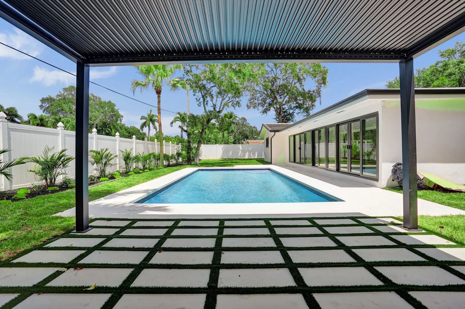 669 SW 3rd Street, Boca Raton, FL 33486 photo 5