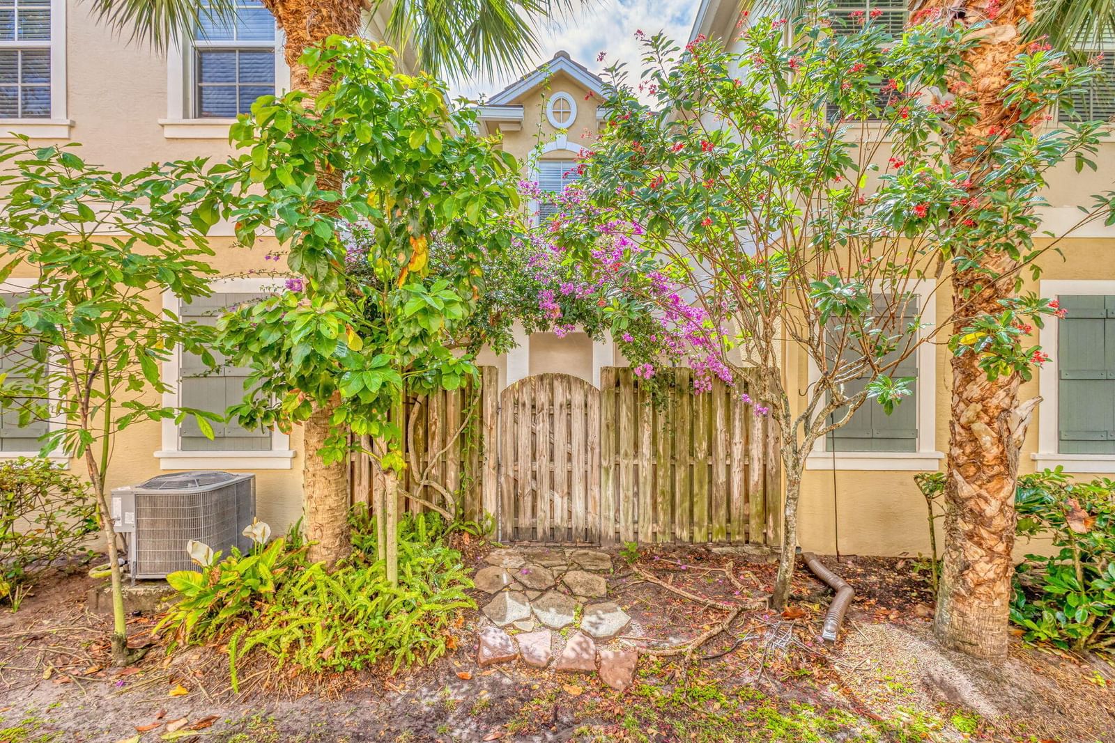 575 Dakota Drive, Jupiter, FL 33458 photo 3